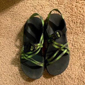 double strap chacos without toe loop